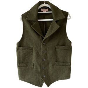 NWOT Filson Olive Vest Large (tailored fit Medium-Large)